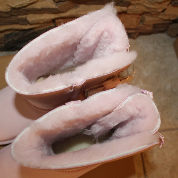UGG CUSTOMIZABLE SUEDE BOOTS WATER RESISTANT - Picture 10 of 11
